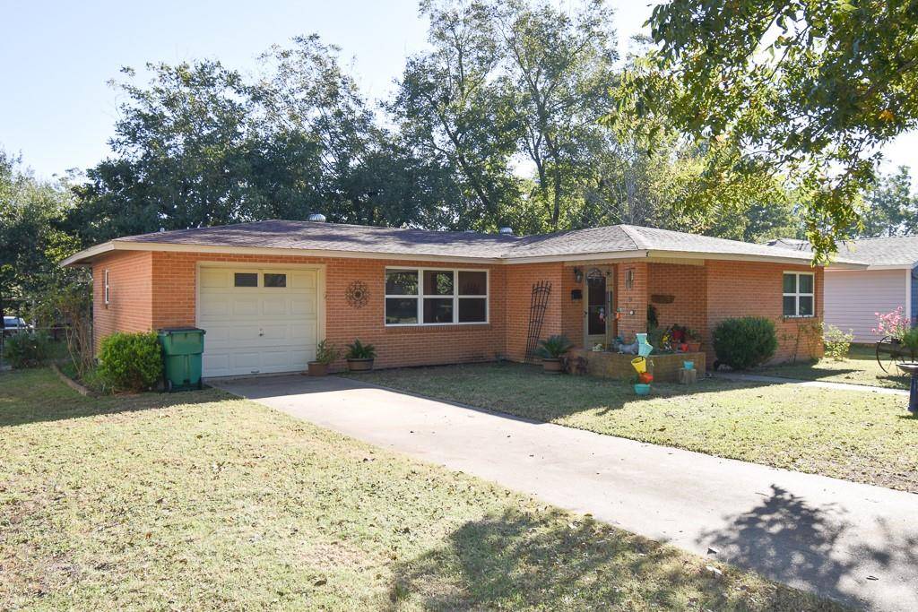 610 Francine ST, Rockdale, TX 76567