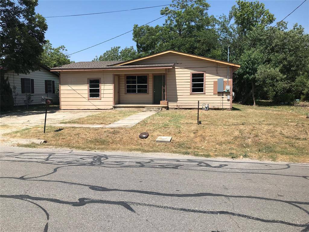 1216 Jones ST, Taylor, TX 76574