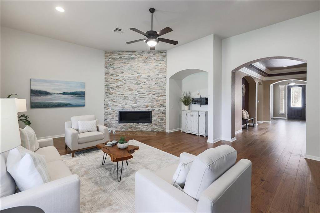 10112 Chiltern Forest DR, Austin, TX 78717