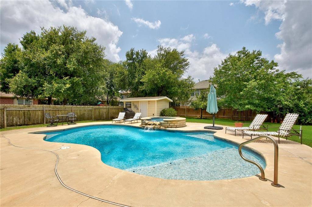 110 Pilot Grove CT, Buda, TX 78610