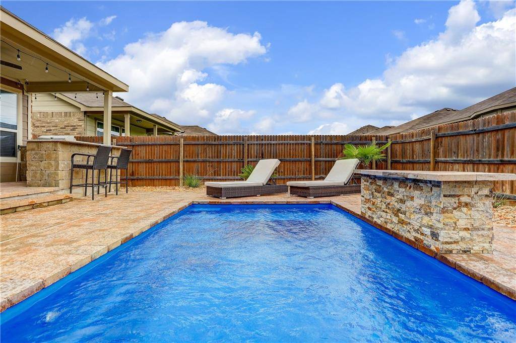 308 Cyril DR, Hutto, TX 78634