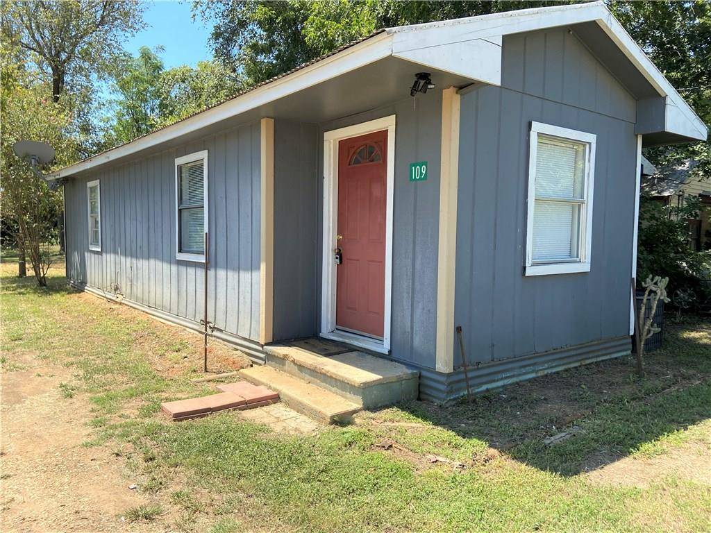 109 Cherry DR, Lexington, TX 78947