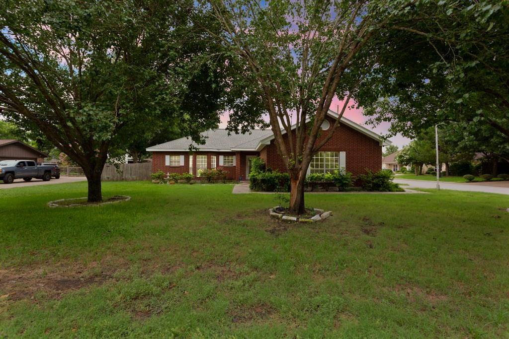 205 Wuensche, Thorndale, TX 76577