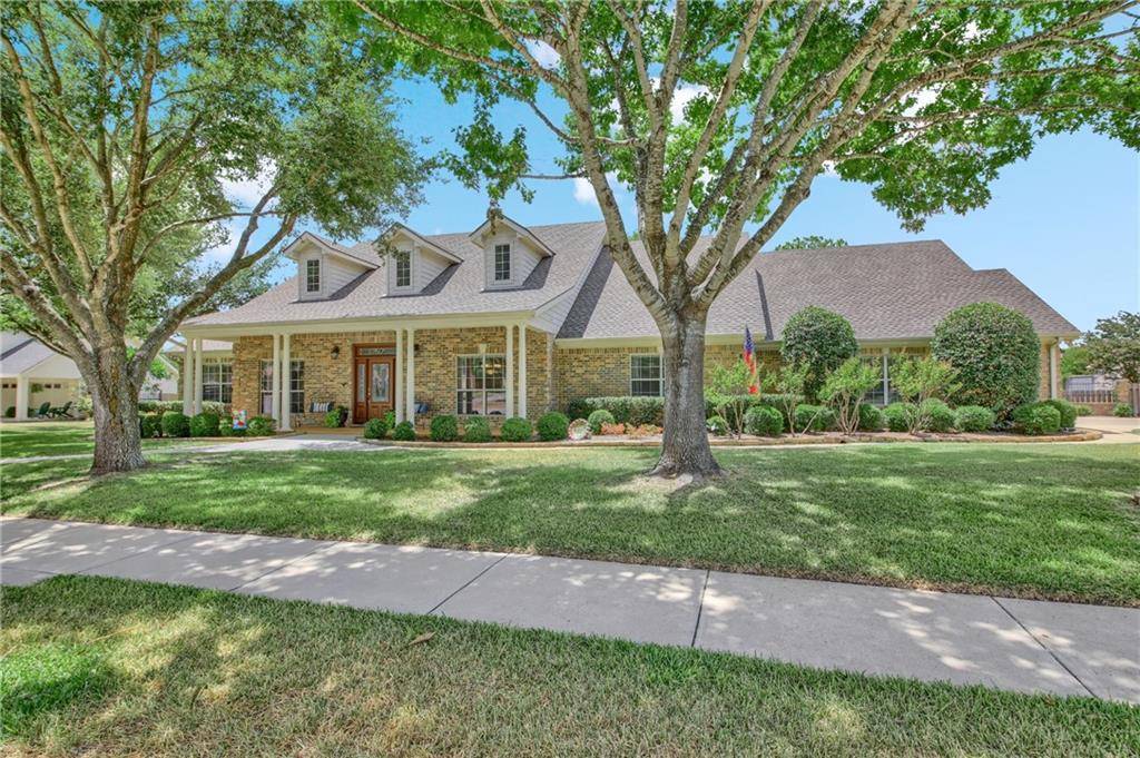 4101 Pinehurst DR, Taylor, TX 76574