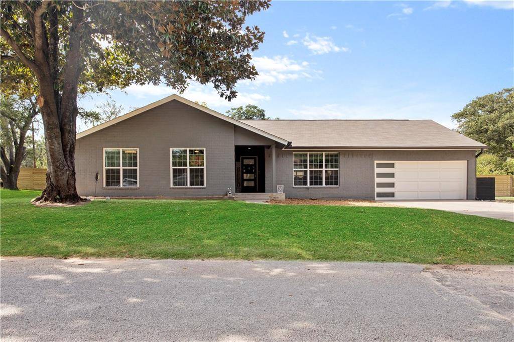 1404 Okelley RD, Rockdale, TX 76567