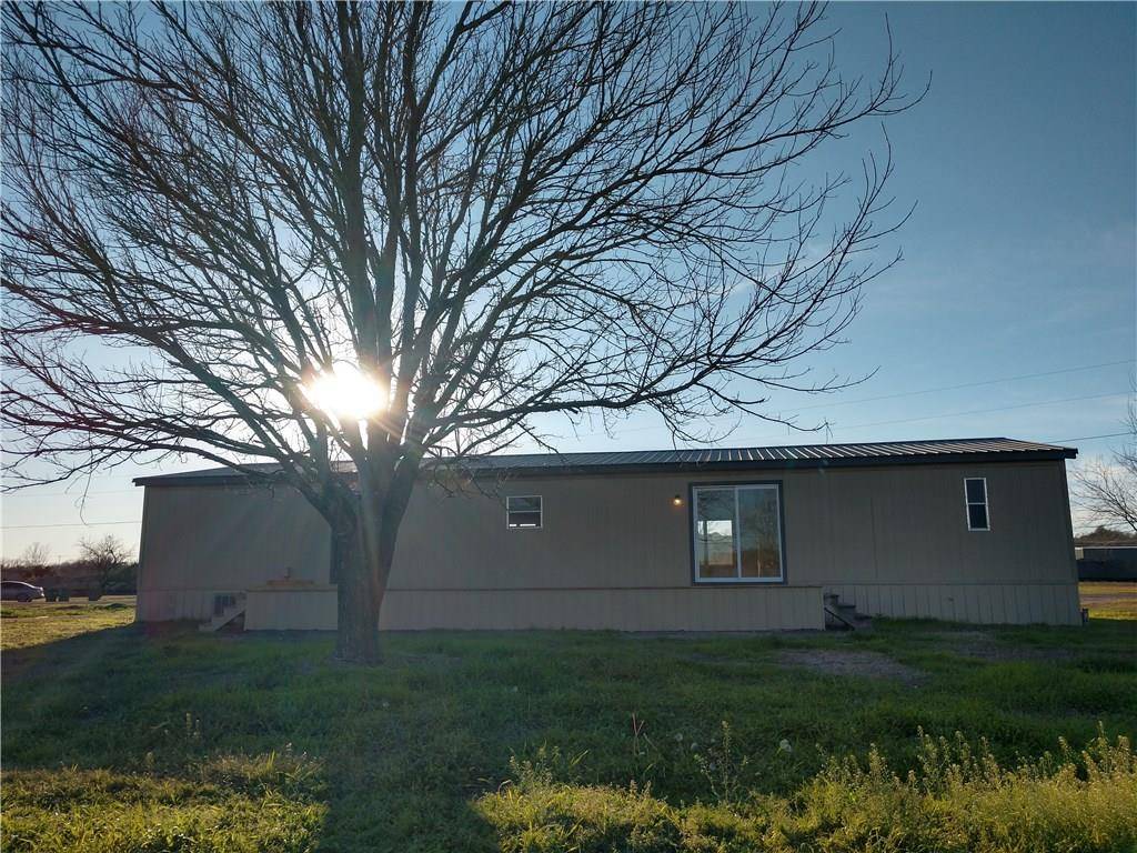 1069 Country Folks LN, Buda, TX 78610