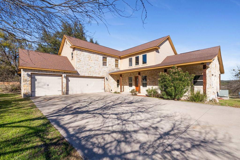112 River Bend LN, Spicewood, TX 78669