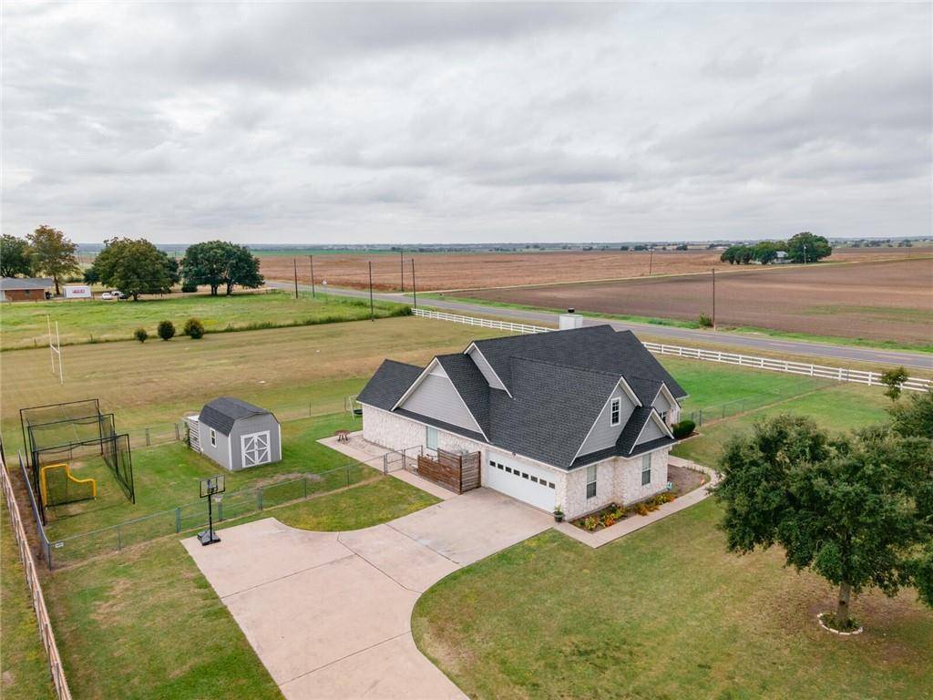123 Gabriel Crossing DR, Thorndale, TX 76577