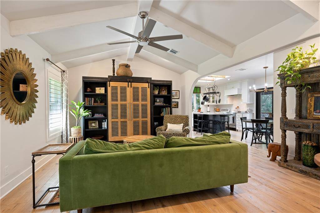 1533 Ash ST, Georgetown, TX 78626