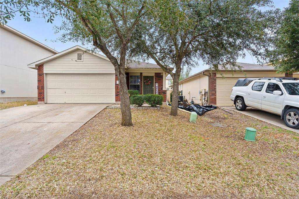 190 Black Forest RD, Buda, TX 78610