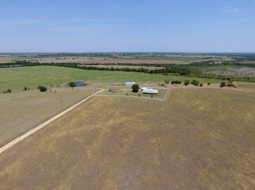 3318 County Road 145, Buckholts, TX 76518