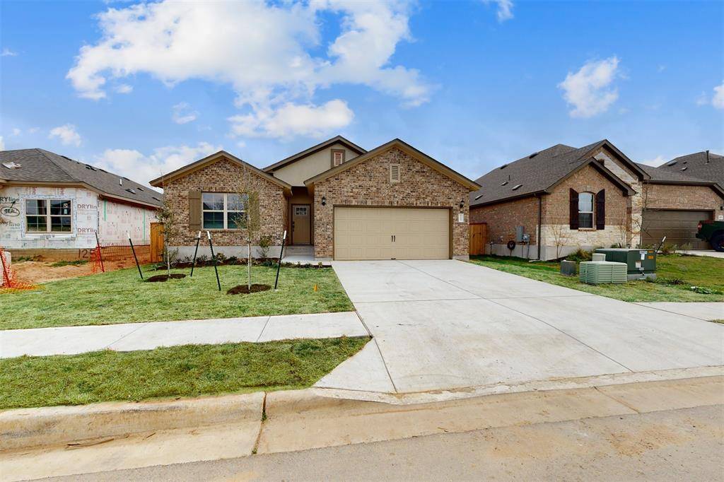127 Shagbark TRL, Bastrop, TX 78602