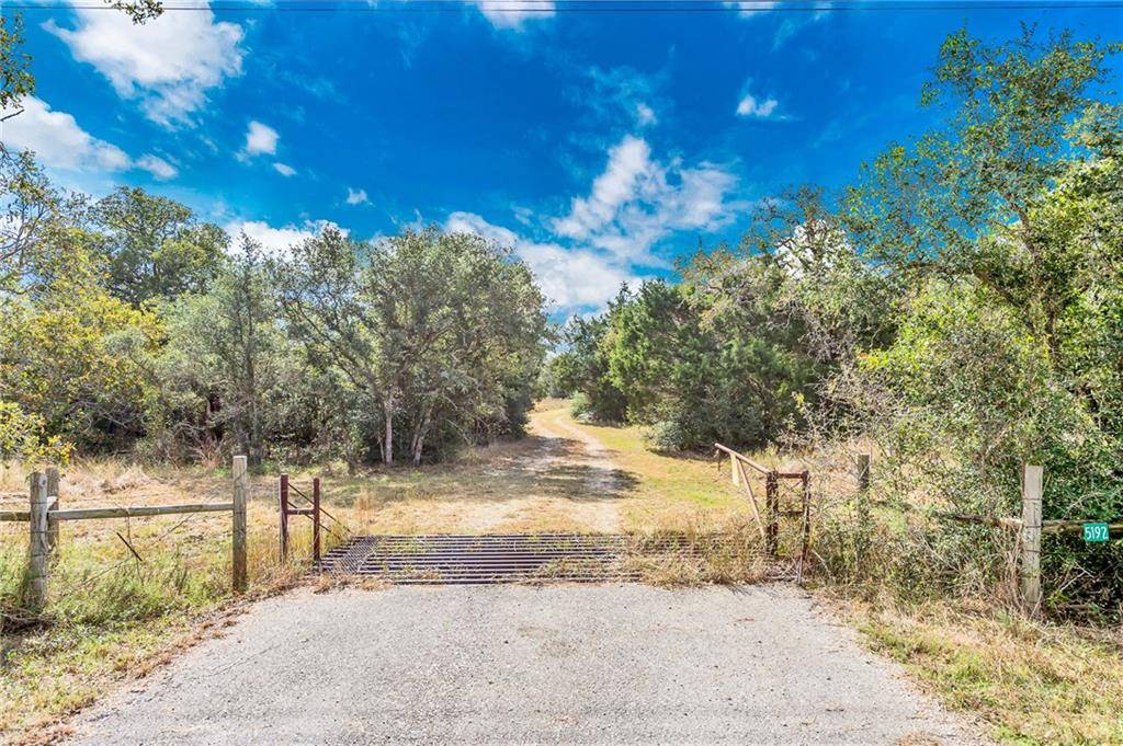 5192 Highway 290 E, Giddings, TX 78942