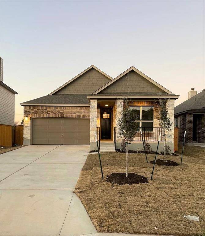 223 Outlaw DR, Jarrell, TX 76537
