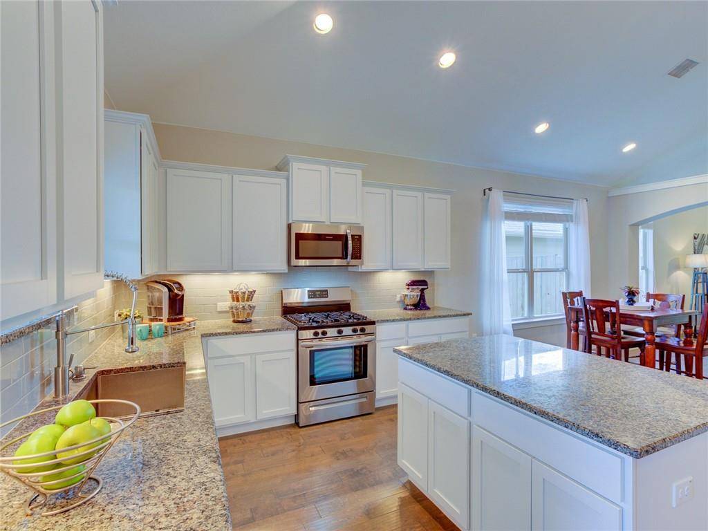 608 Cortona LN, Georgetown, TX 78628