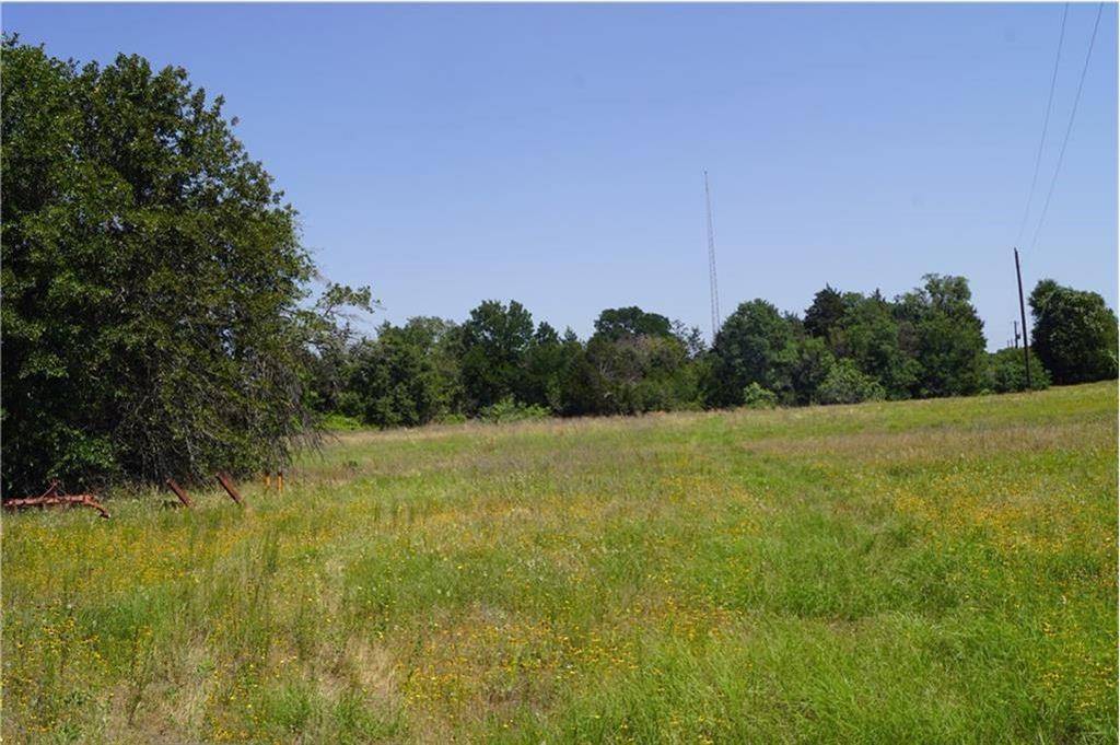 1013 Private Rd 7009, Lexington, TX 78947