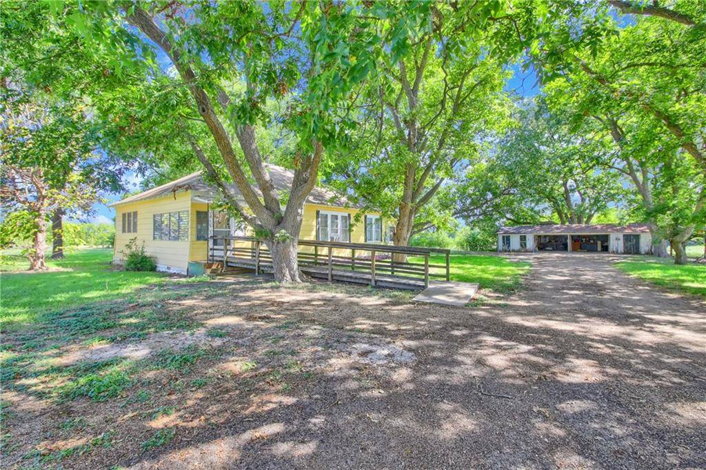 218 Cratis LN, Taylor, TX 76574