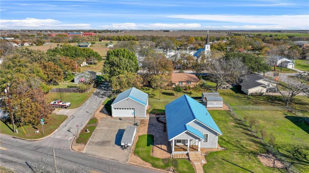 404 N Fm 1660, Hutto, TX 78634