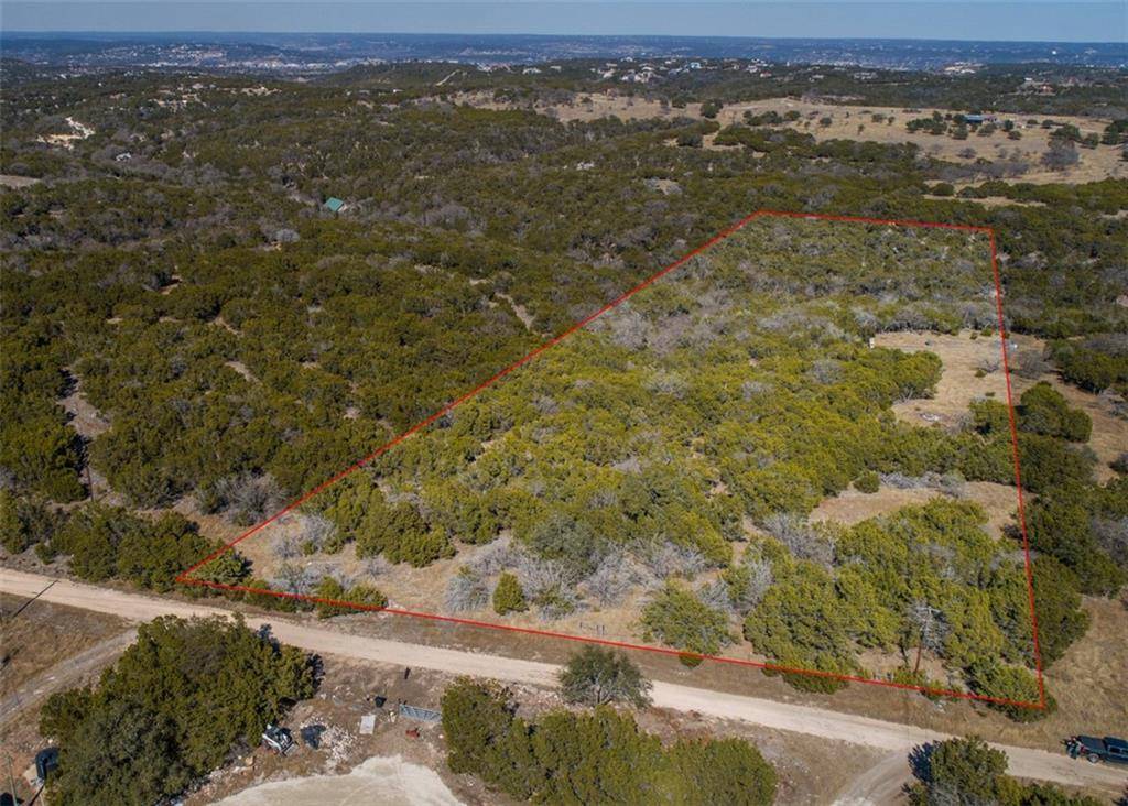 318 Cub LN, Kerrville, TX 78028