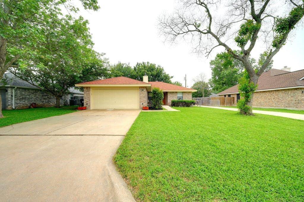 2604 Clover Valley LN, Georgetown, TX 78626