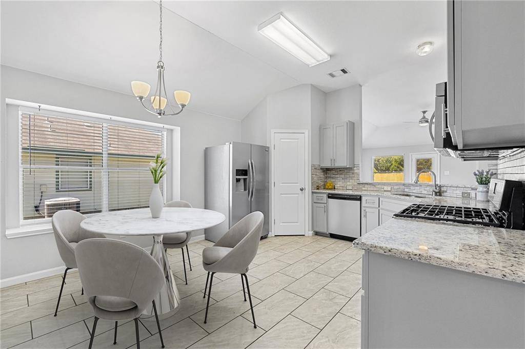103 N Pauley DR, Hutto, TX 78634