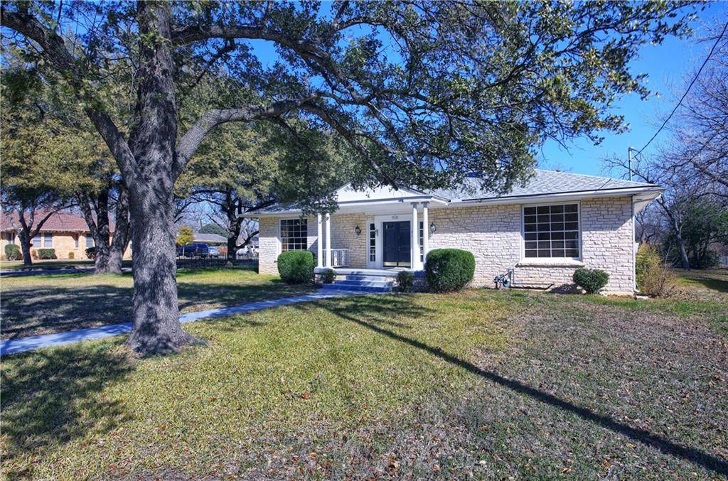 908 Sloan ST, Taylor, TX 76574