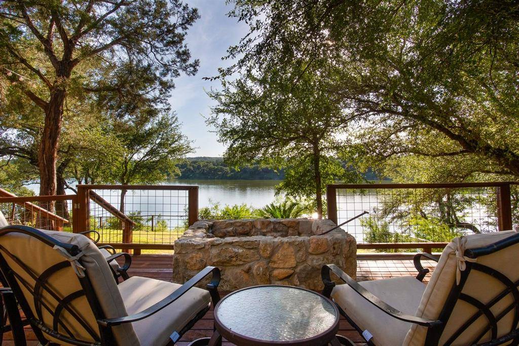 1348 LAKESHORE DR, Spicewood, TX 78669
