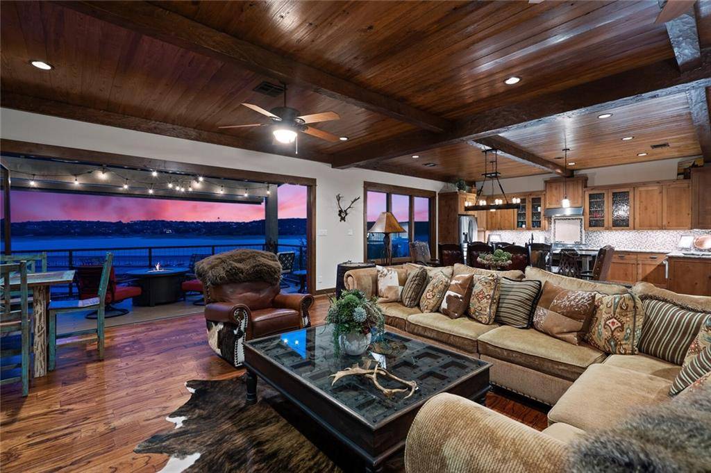 2217 Seabiscuit CV #119, Spicewood, TX 78669