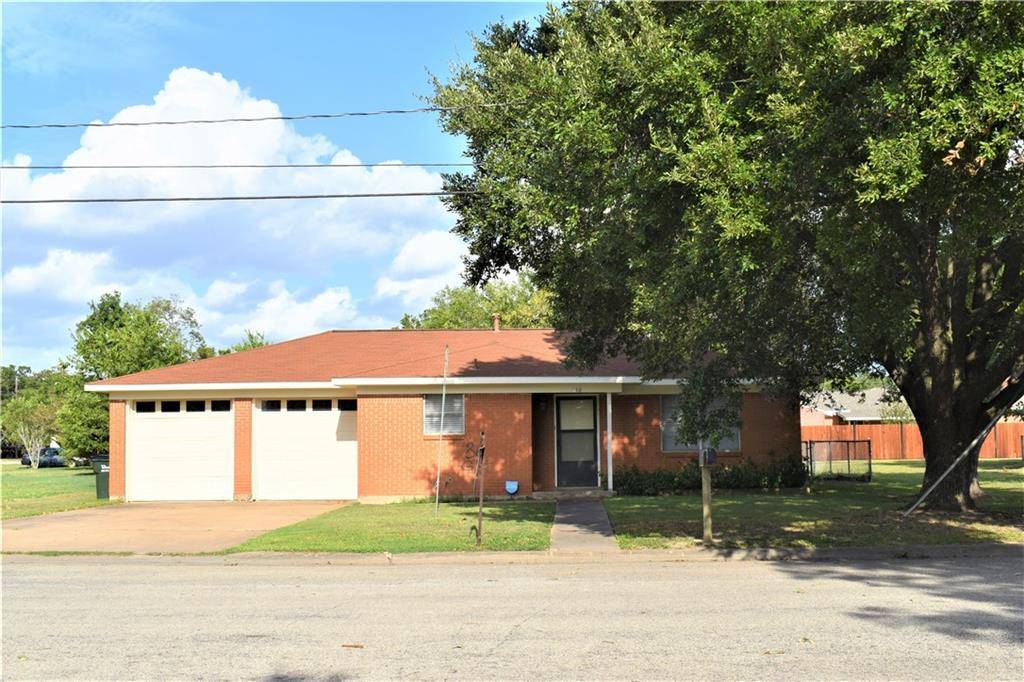 552 N Madison ST, Giddings, TX 78942