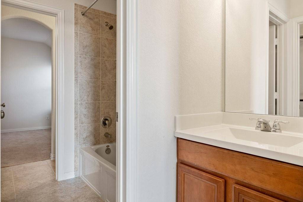 307 Adoquin TRL, Buda, TX 78610