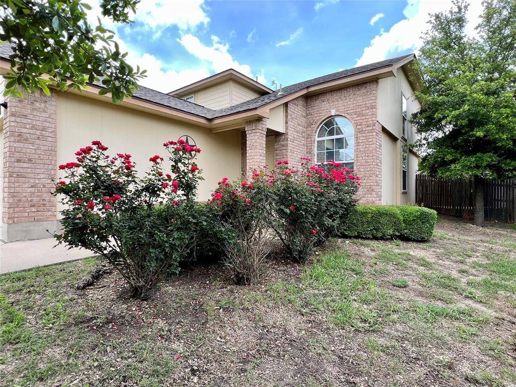 219 Bauxite DR, Jarrell, TX 76537