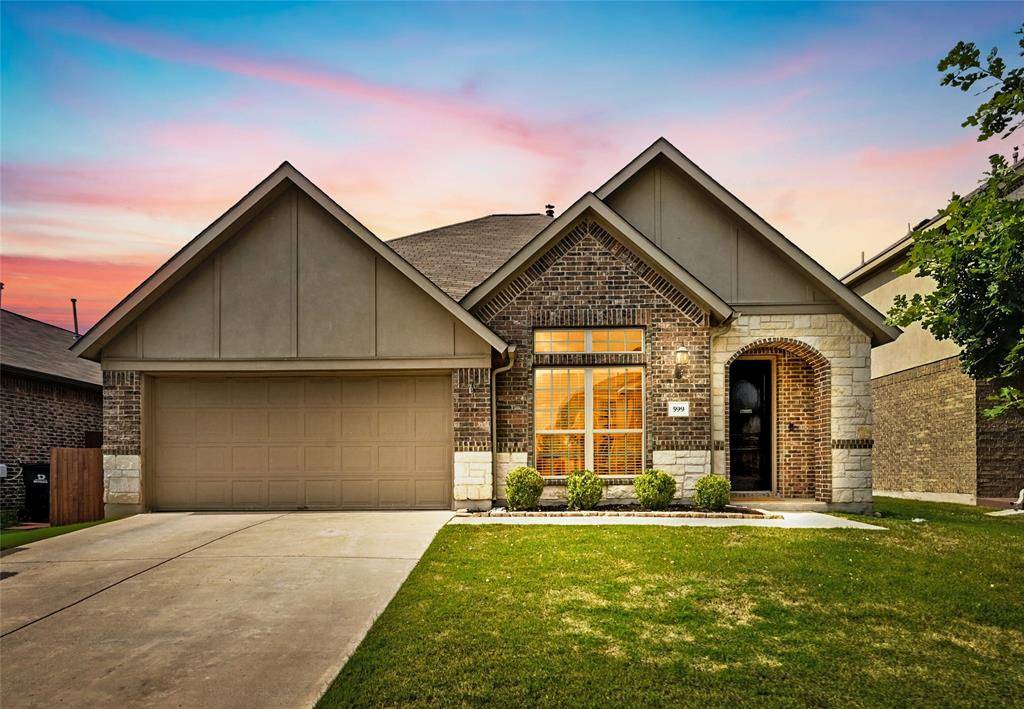 599 Vista Gardens DR, Buda, TX 78610