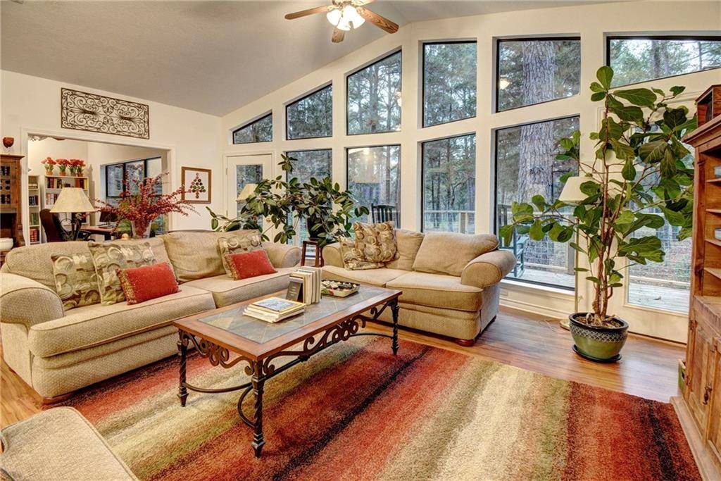 149 Blue Jack Oak LN, Bastrop, TX 78602