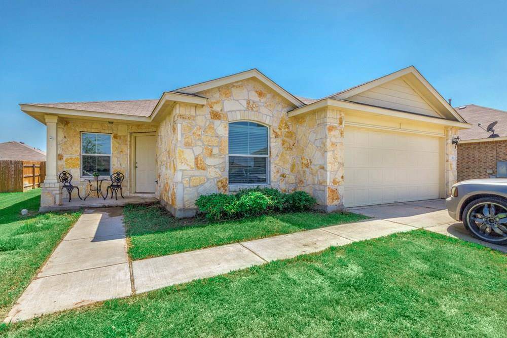 310 Pack Horse DR, Bastrop, TX 78602