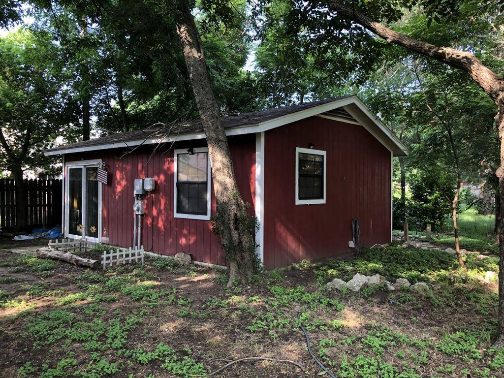 415 Magnolia ST, Bastrop, TX 78602
