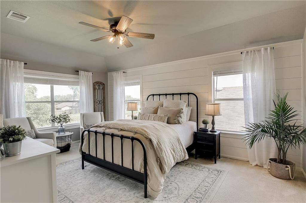 201 Gainer DR, Hutto, TX 78634