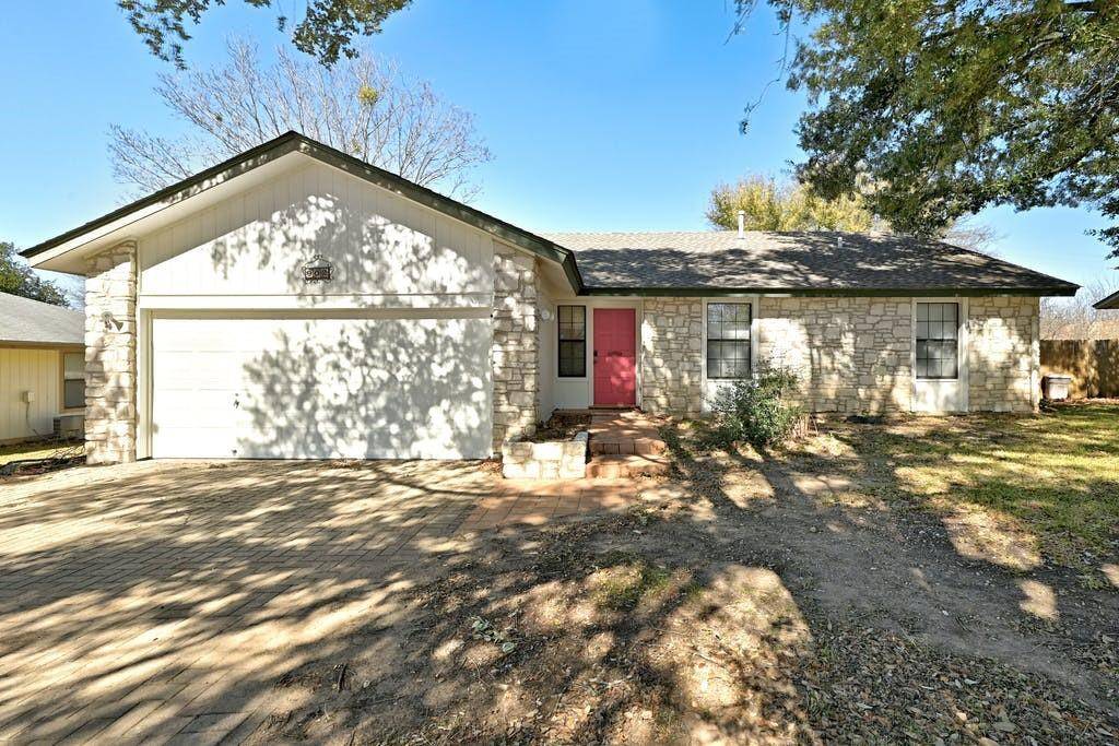 902 Garden Path DR, Round Rock, TX 78664