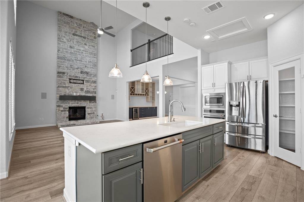 134 Baretta LOOP, Buda, TX 78610