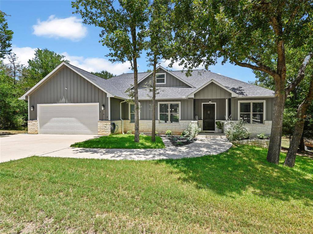 166 Kaelepulu DR, Bastrop, TX 78602