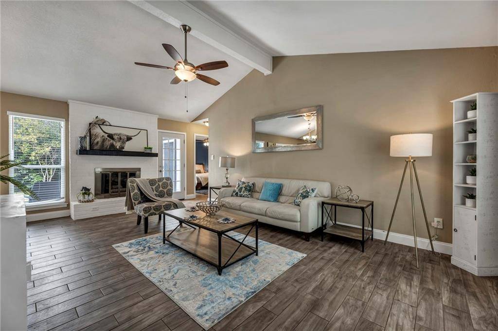 2111 Cindy LN, Austin, TX 78727