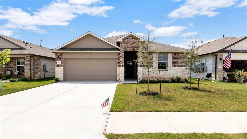 601 Apache Plum DR, Kyle, TX 78640