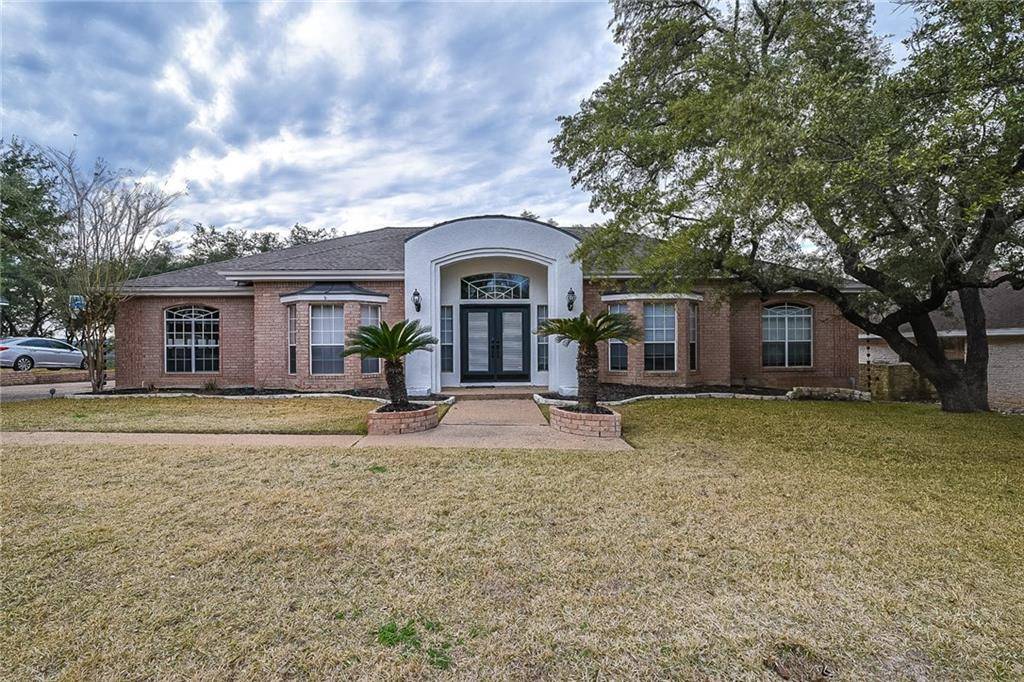 713 Golf Crest LN, Lakeway, TX 78734