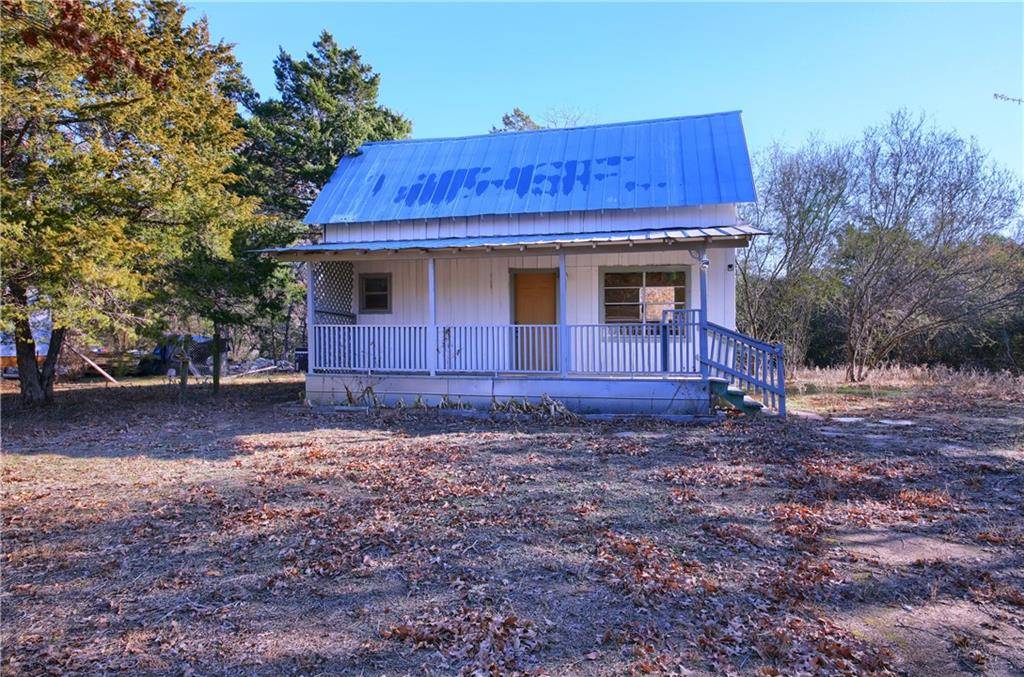 448 Green Valley DR, Bastrop, TX 78602