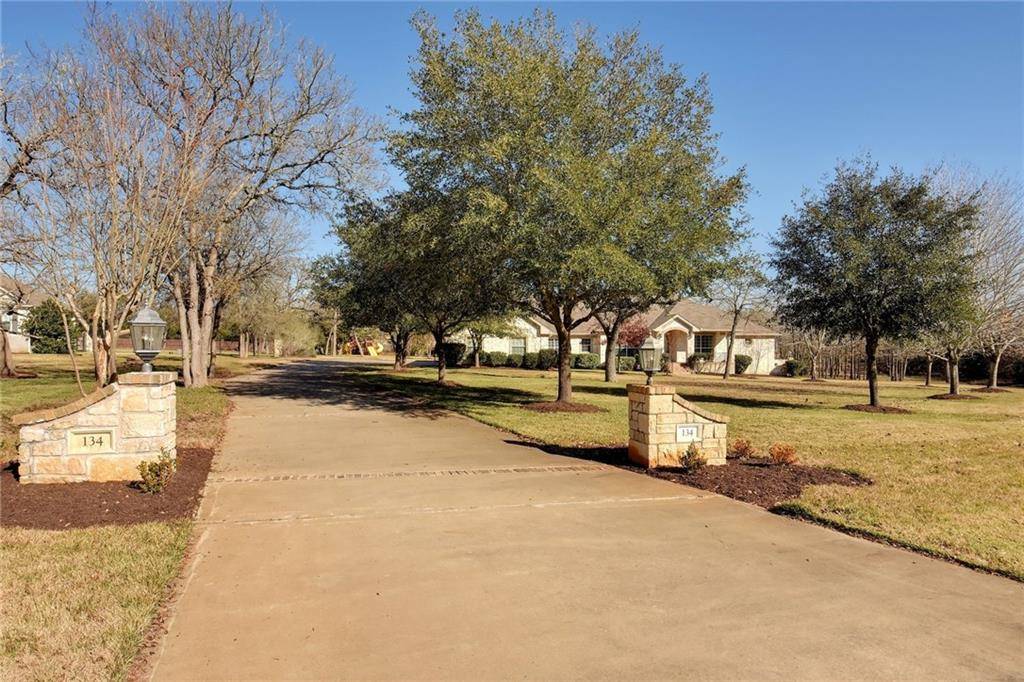 134 Musket DR, Bastrop, TX 78602