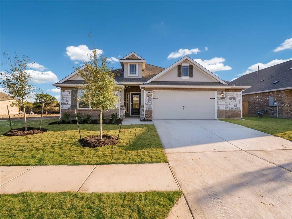 105 Skylark LN, Hutto, TX 78634