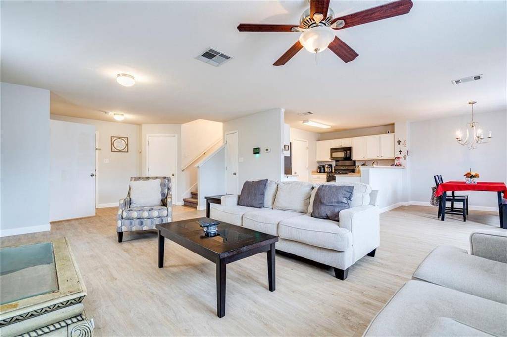 303 W Quarter Ave, Buda, TX 78610