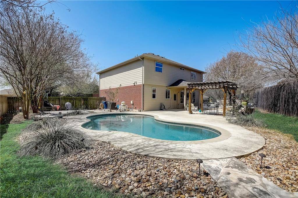 107 Floating Leaf DR, Hutto, TX 78634