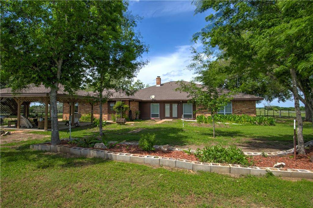 1876 CR 105, Giddings, TX 78942