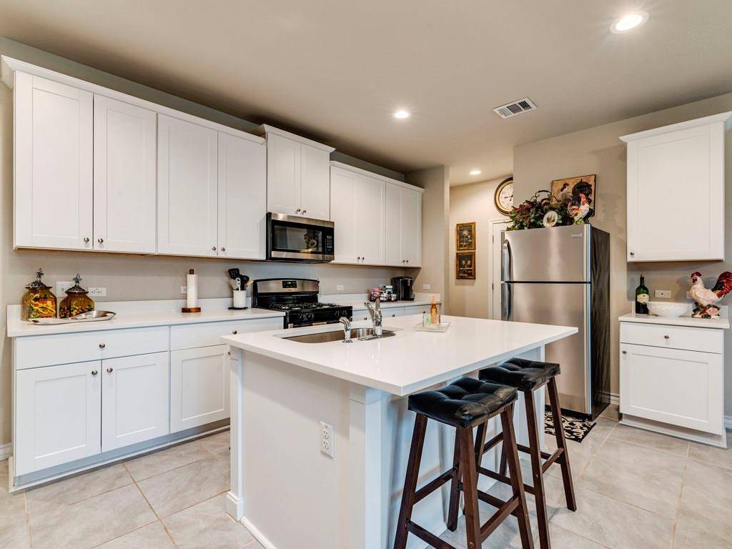 233 Braeden Brooke DR, San Marcos, TX 78666