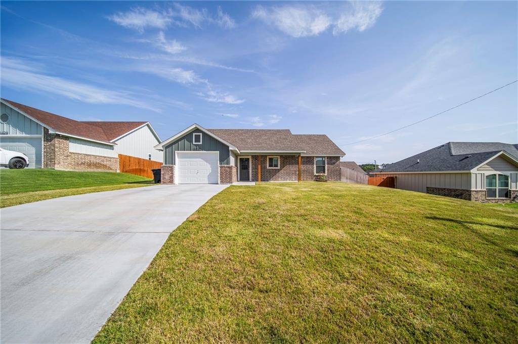 1135 Limestone DR, Lampasas, TX 76550